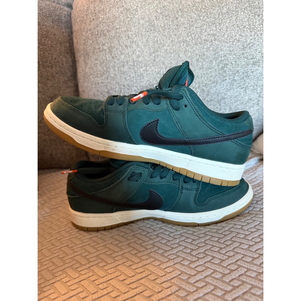 Nike SB Dunk Low Pro Deep Fir Black Gum Sole FJ1674-300 Mens 7.5